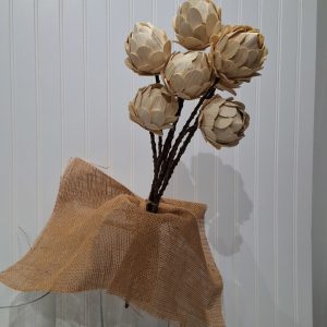 Natural palm artichoke